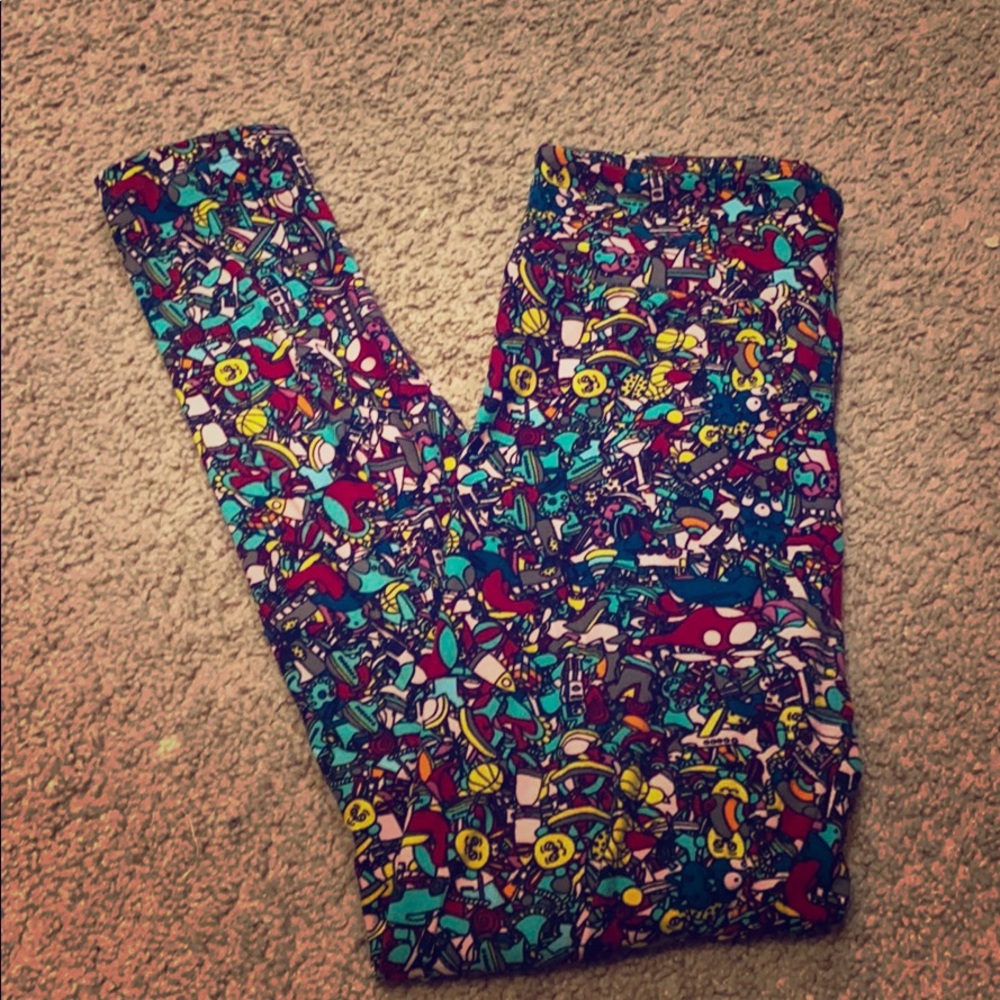 Women Lularoe leggings